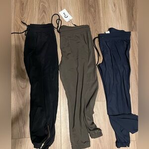 Zyia Peak Zipper 24” length joggers, size large